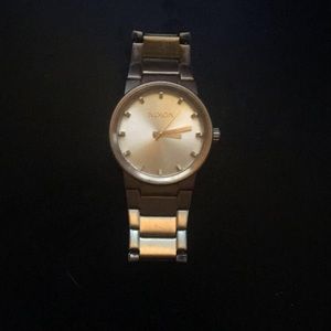 Nixon watch